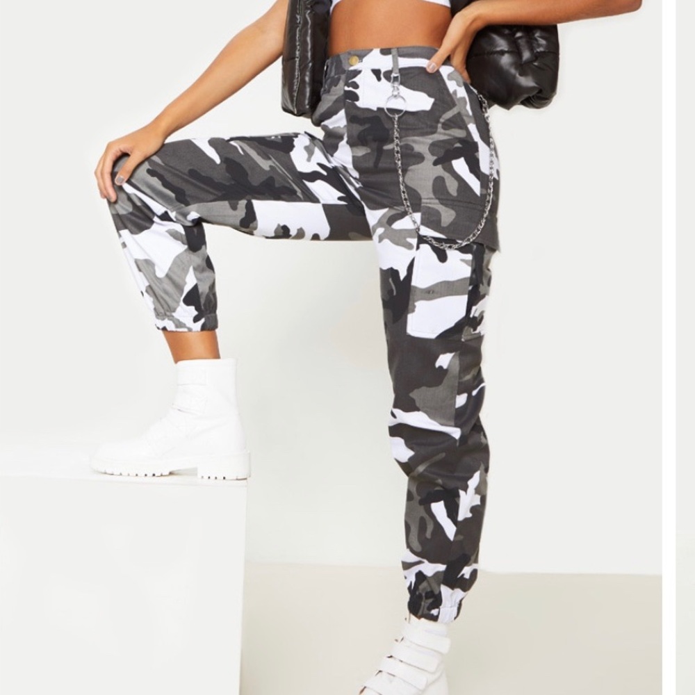 Pretty Little Thing Camo Cargo Pants